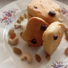 A picture of Hyderabadi karachi biscuits.