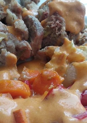 Una foto de Cabecero de cerdo relleno