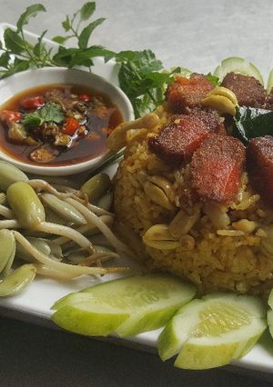 รูปของ ข้าวผัดพริกแกงใต้ถั่วงอกหัวโต.เจ