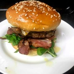A picture of Another Burger idea 😚.