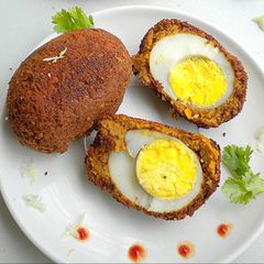 A picture of Nargisi kabab.