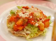 Una foto de salsa roja de tomate