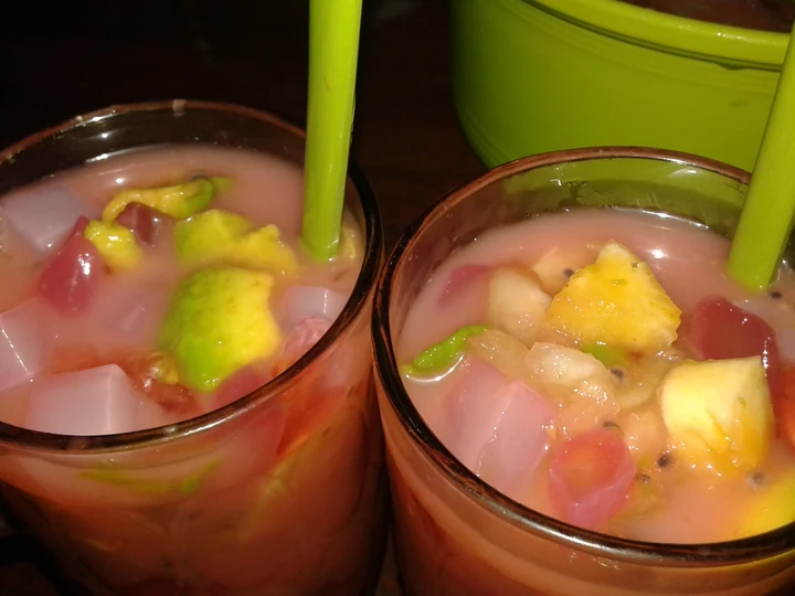 Langkah Mudah untuk Membikin Resep Es Campur ala2 ibu&amp;#39;e hiLna yang Enak Banget Anti Ribet, Mantap