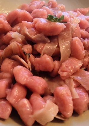 Foto di Gnocchi di barbabietola