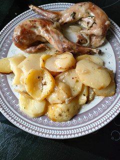 Una foto de Conejo al horno