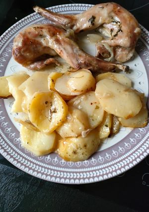 Una foto de Conejo al horno