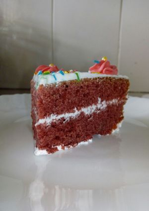 A picture of Strawberry cake #teamcontest #sterlingcakes.