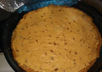 How to Cook Appetizing Pumpkin Cream Cheese Chocolate Chip DipFrosting