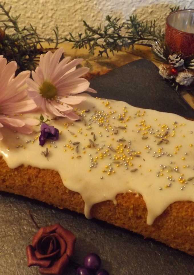 Una foto de Pastel navideño de lavanda