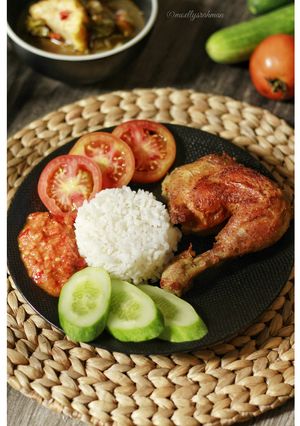 Foto resep Ayam penyet khas Lamongan Sambal terasi