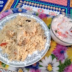 A picture of Yummy 😋 chicken pulao.