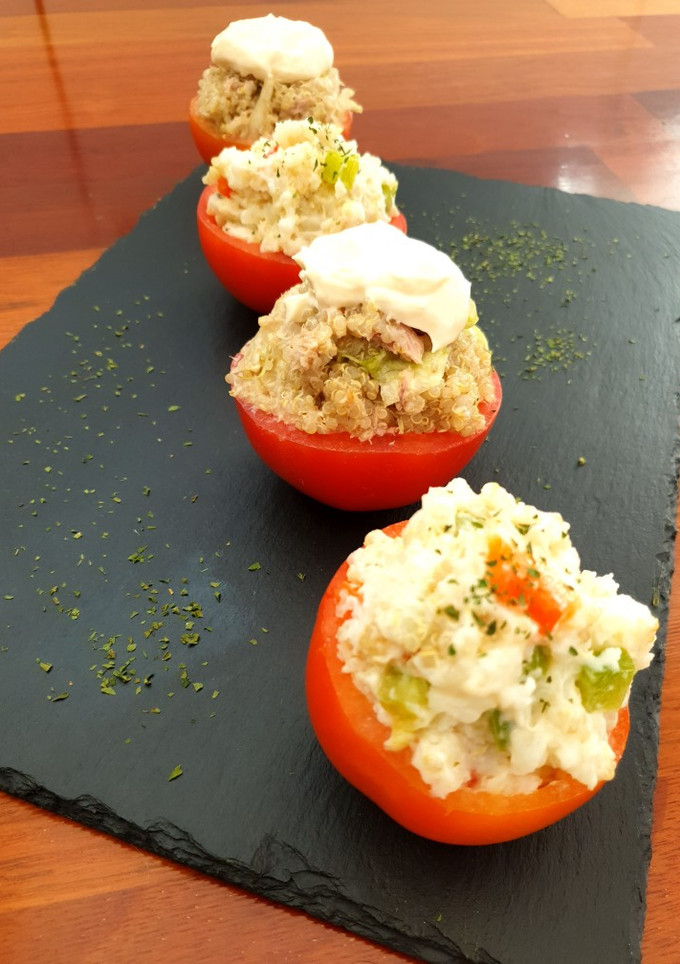 Una foto de Tomates rellenos de quinoa