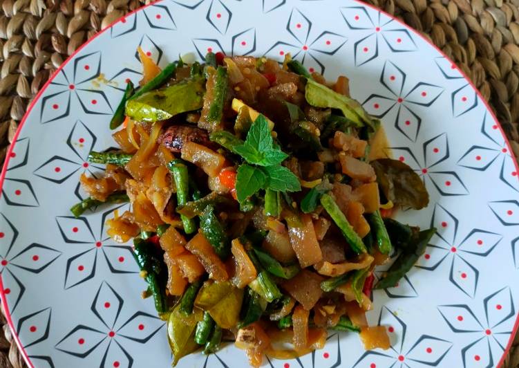 Kikil Pedas Kacang Panjang