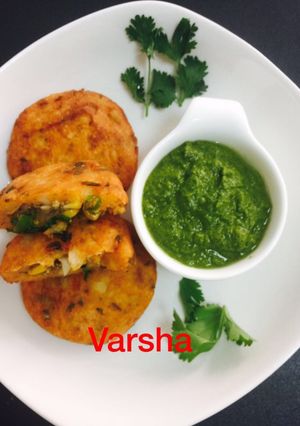 A picture of Paneer, Corn & Pyaz Kachori.