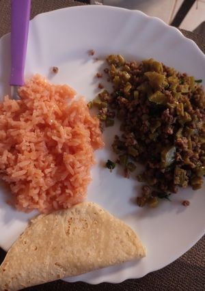 Una foto de Nopales con carne molida 😃