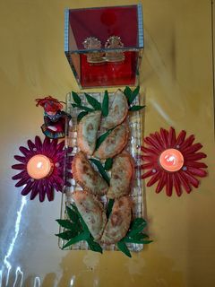 ओल्या नारळाची करंजी (olya naralachi karanji recipe in marathi) रेसिपी चे मुख्य फोटो