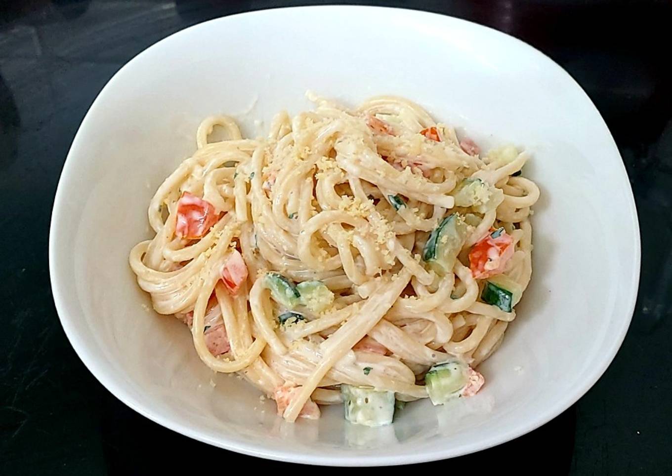 My Cheese Spaghetti with Garlic, Soft Cheese, Herbs + Veg