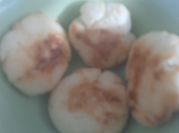Una foto de galletas de coco rallado sin harina