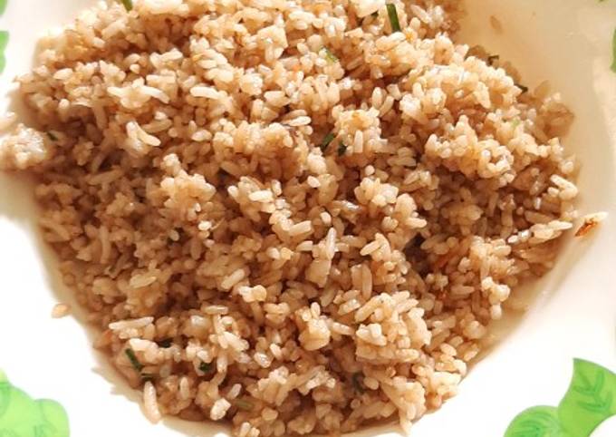 Cara membuat Nasi goreng (resep dari tiktok) Cara membuat Nasi goreng (resep dari tiktok)