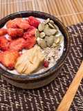 Strawberry peanut butter Overnight oatmeal (อาหารเช้า)