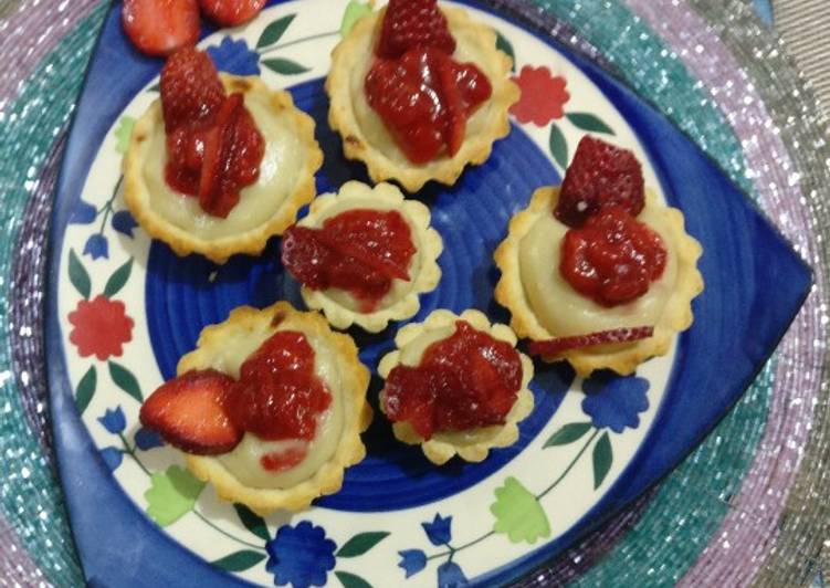 Tarts fill with strawberry's
