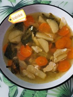 Zsenge zöldségleves vajgaluskával gluténmentesen recept fotója