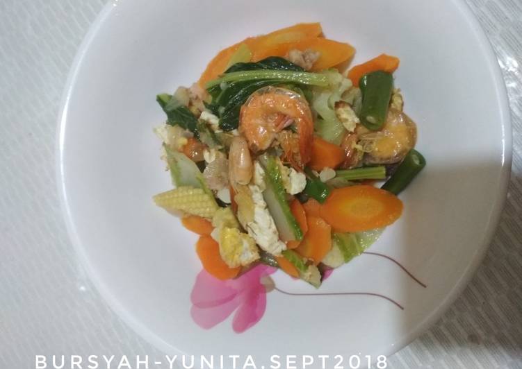 Bagaimana Menyiapkan Capcay goreng simple Anti Gagal
