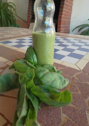 Una foto de Aceite de albahaca