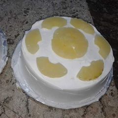 A picture of PineApple cake.