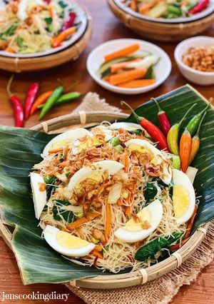 A picture of Bihun Goreng Kampung (Village Fried Rice Noodles).
