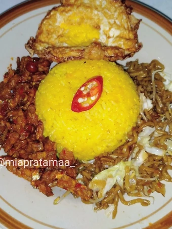 Cara Gampang Membikin Resep  Nasi Kuning Magicom Praktis yang Lezat Sekali, Enak