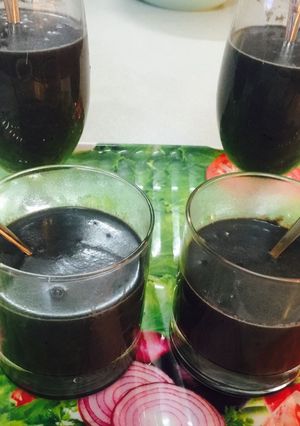 Hình của món Chè đậu nành mè đen và hạt trân châu.