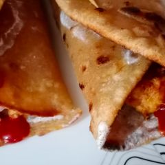 A picture of Chicken Pratha Roll😋.