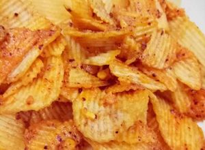 Hình của món Snack khoai tây sốt trứng muối.