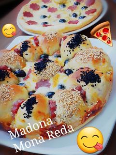 صورة لوصفة فطيره البيتزا المحشيه الاطراف.باشكال مختلفه 🍕🍕