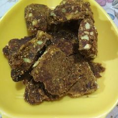 A picture of Dryfruit sonth gur.
