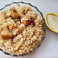A picture of Hara Chicken Chana Pulao.