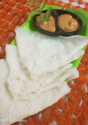 નીર ઢોસા(Nir Dhonsa Recipe In Gujarati) રેસીપી મુખ્ય ફોટો