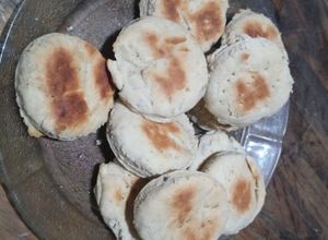 Una foto de Bizcochos de grasa cocinado en el hornito eléctrico