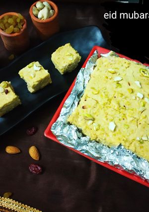 আম খেজুর গুড়ের ভাপা সন্দেশ (Aam khejur gurer bhapa sandesh recipe in Bengali) রেসিপির প্রধান ছবি