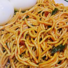 A picture of Spagetti jollof.