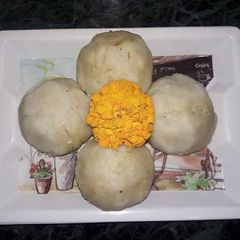 Manda pitha A picture of Manda pitha.
