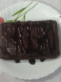 चॉकलेट ब्राउनी (chocolate brownie recipe in Hindi) रेसिपी मुख्य फोटो