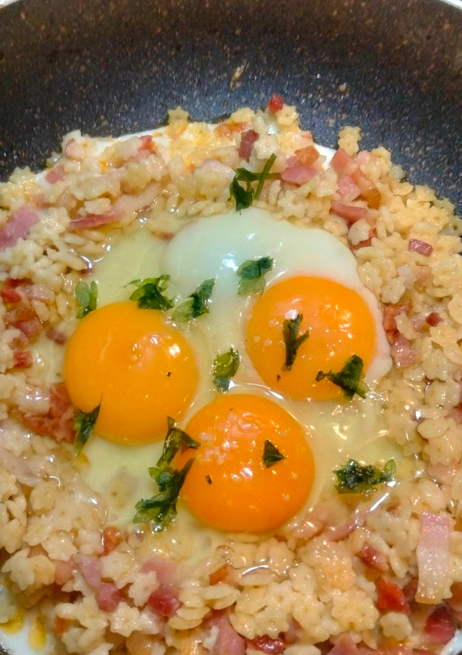 Una foto de Huevos estrellados