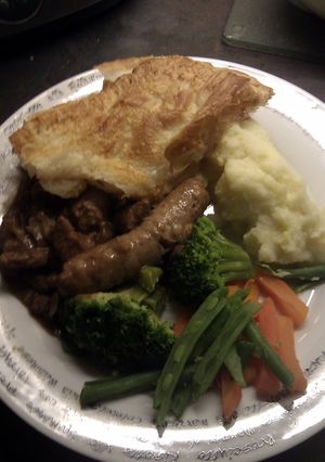 A picture of "V" Scottish steak pie.