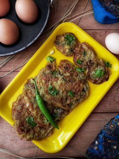 கரண்டி ஆம்பிலேட் (Karandi omelette recipe in tamil) செய்முறை முக்கிய புகைப்படம்