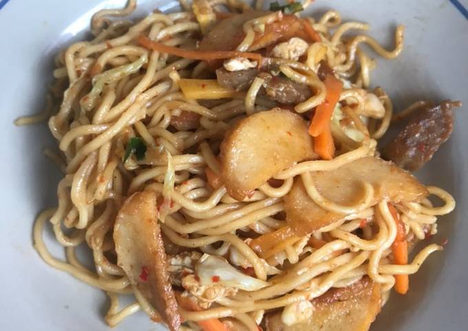 Bagaimana Menyiapkan Mie goreng otak otak &amp; bakso sapi Anti Gagal