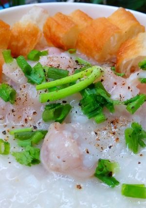 Hình của món Cháo chân gà rút xương.