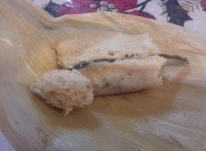 Una foto de Tamales de rajas y cenizas con tequesquite para el Altar de Dolores