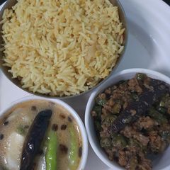 Khichdi til ka khata keema A picture of Khichdi til ka khata keema.